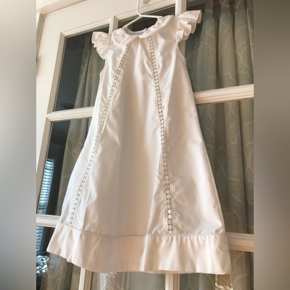 Sweet Dreams size 6 dress white with peter pan collar and eyelet details. - Picture 8 of 8